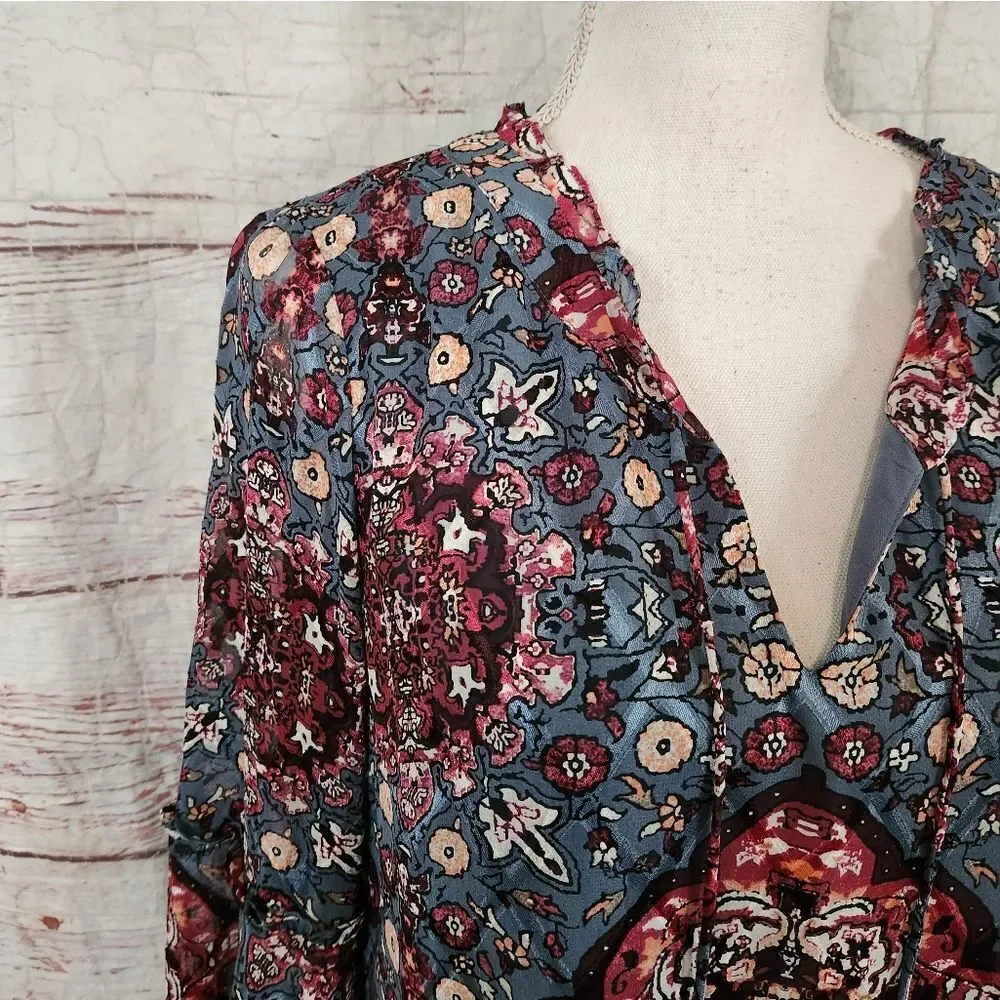 White House Black Market Long Bell Sleeve Medallion Print Shift Dress Size L NWT